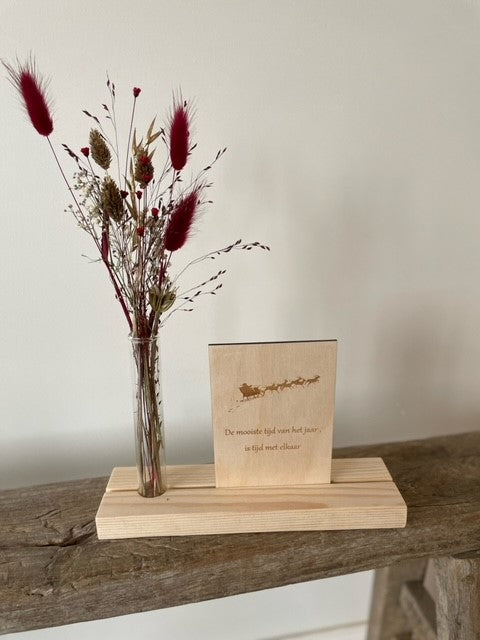 Plankje met droogbloemen - kerstwens